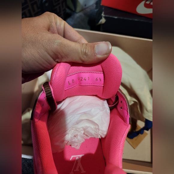 Brand new with original box. Only wore to try on - Picture 2 of 6